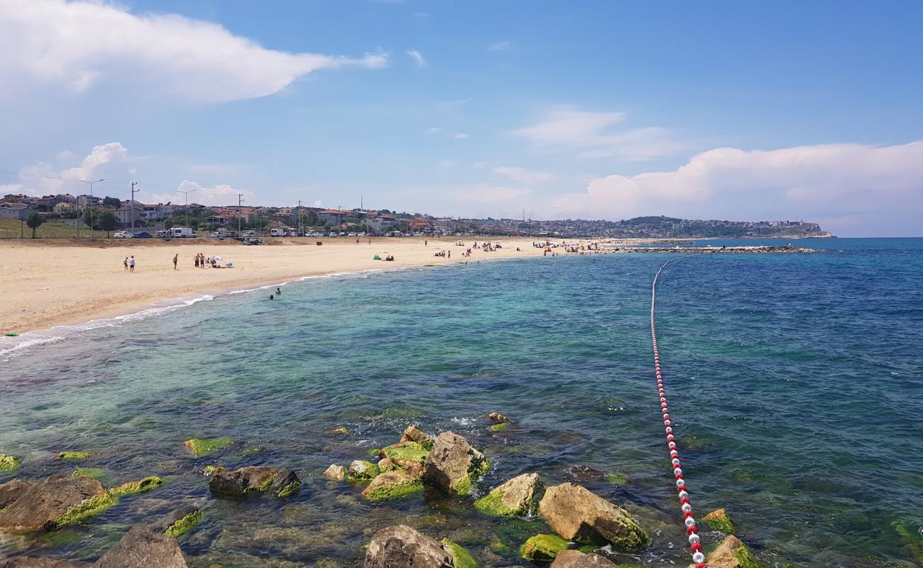 Photo de Yenikoy beach avec sable beige de surface