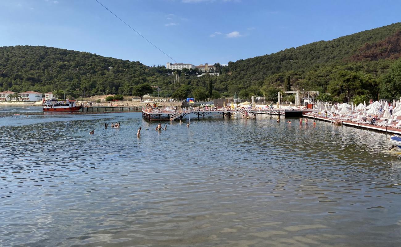 Photo de Ada Beach Club avec béton de surface