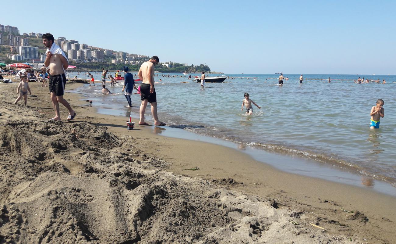 Photo de Kasustu Zulu Beach avec sable lumineux de surface