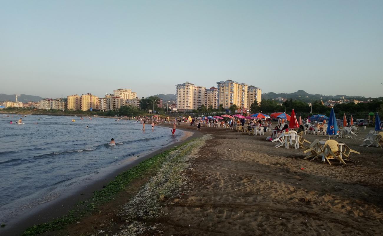 Photo de Bulancak Belediyesi Halk Plaji avec sable beige de surface