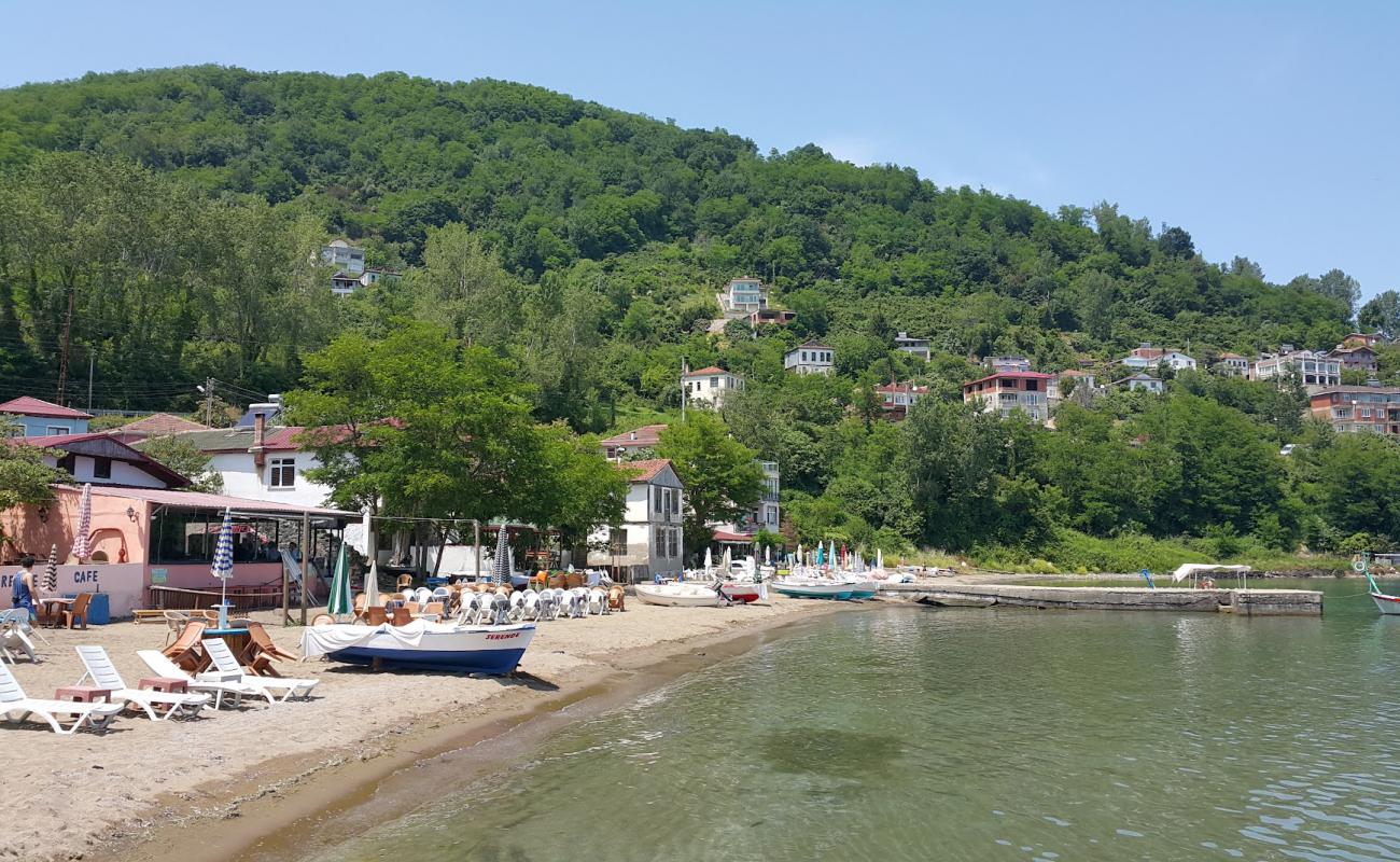 Photo de Cesmeonu Beach avec sable beige de surface