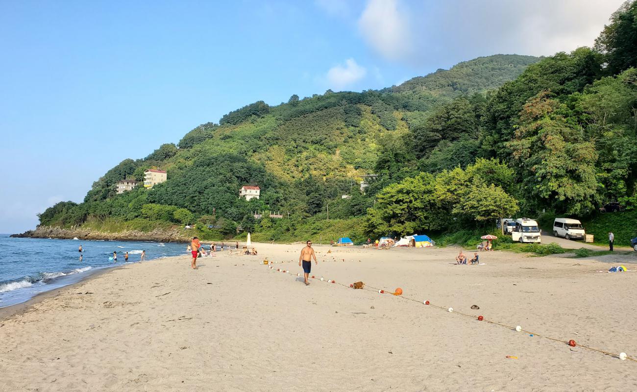Photo de White Beach avec sable beige de surface