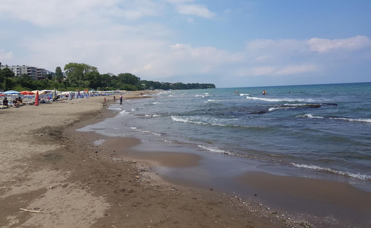 Photo de Uzunkum Plaji avec sable gris de surface