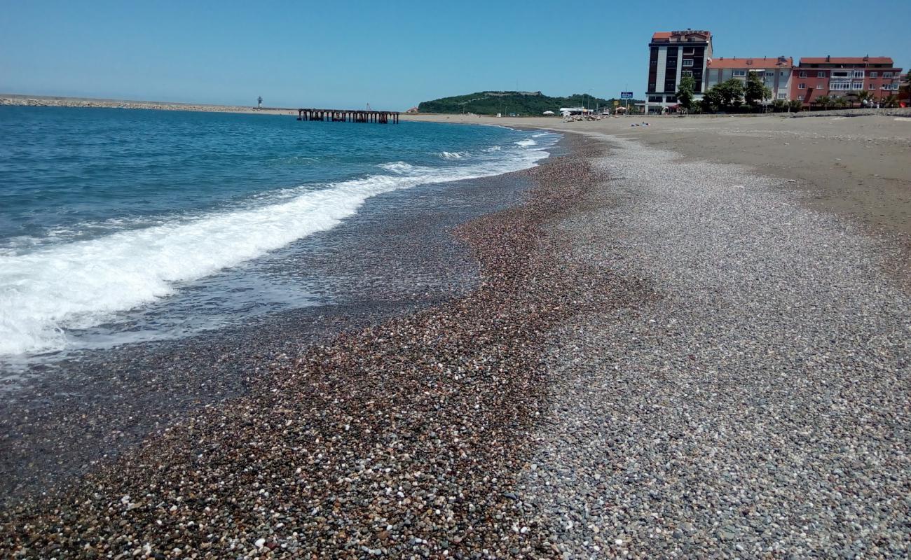 Photo de Filyos Plaji avec sable gris de surface