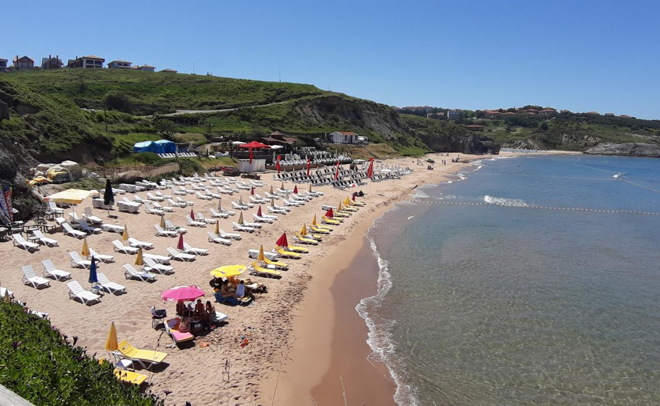 Photo de Baia Beach avec sable lumineux de surface