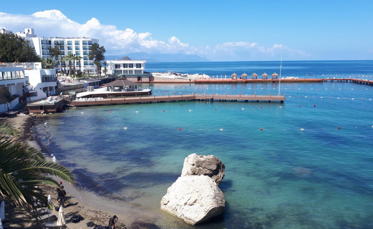 Photo de Infinity by Yelken Beach avec sable beige de surface