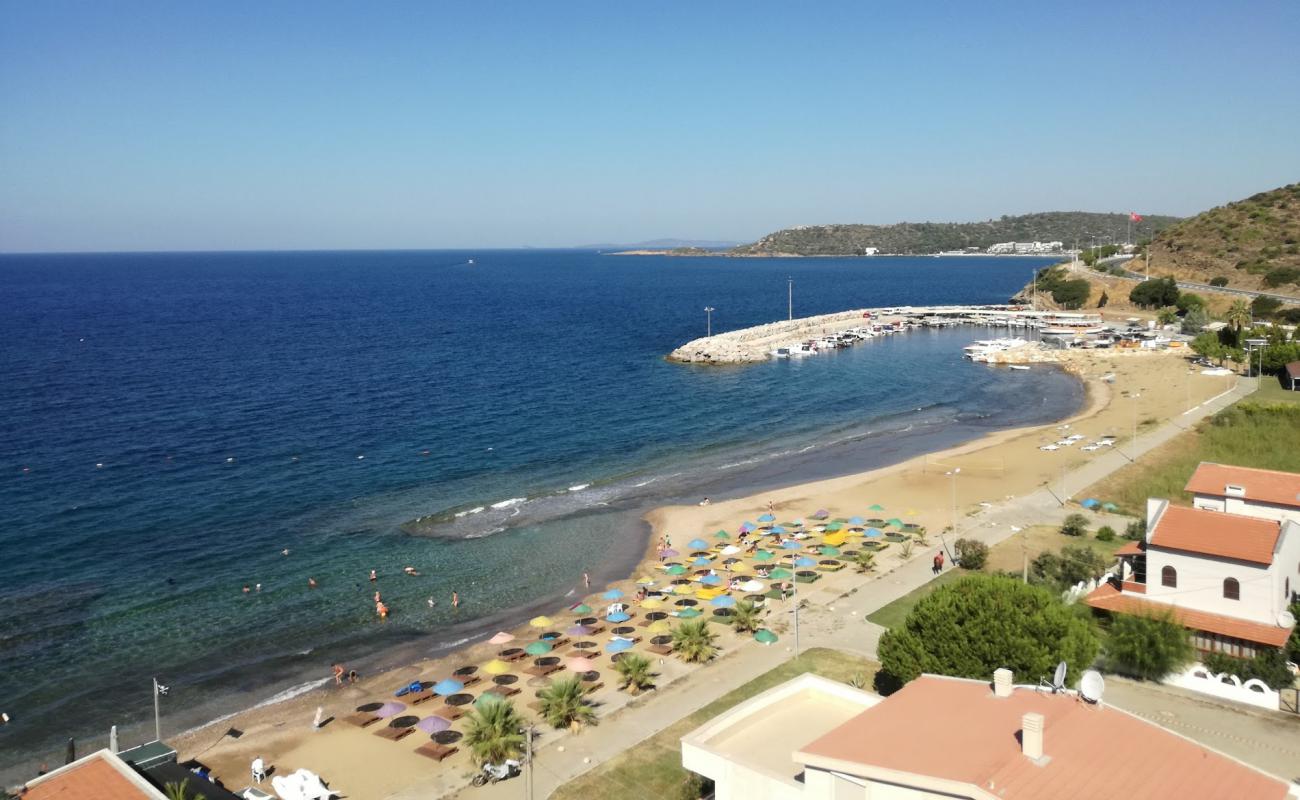 Photo de Grand Efe Beach avec sable beige de surface