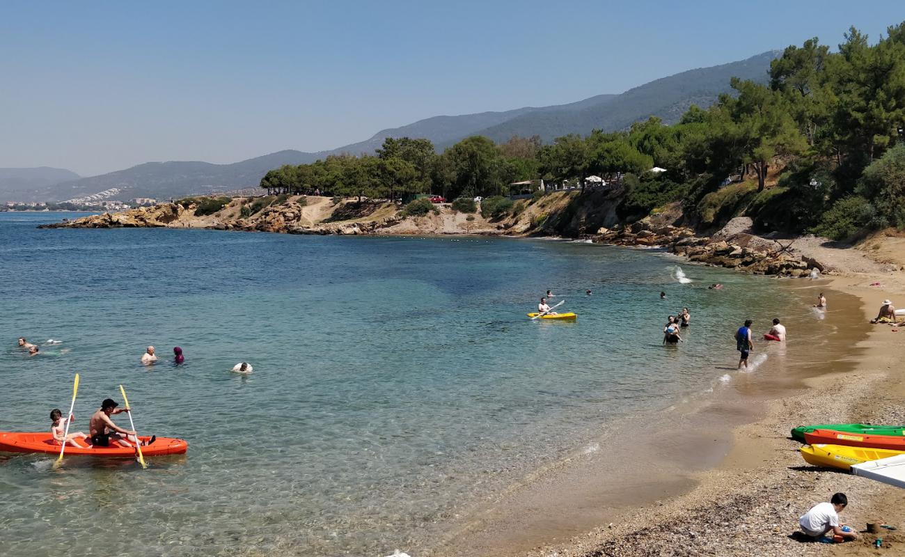 Photo de Rainbow Silent Beach avec sable beige de surface