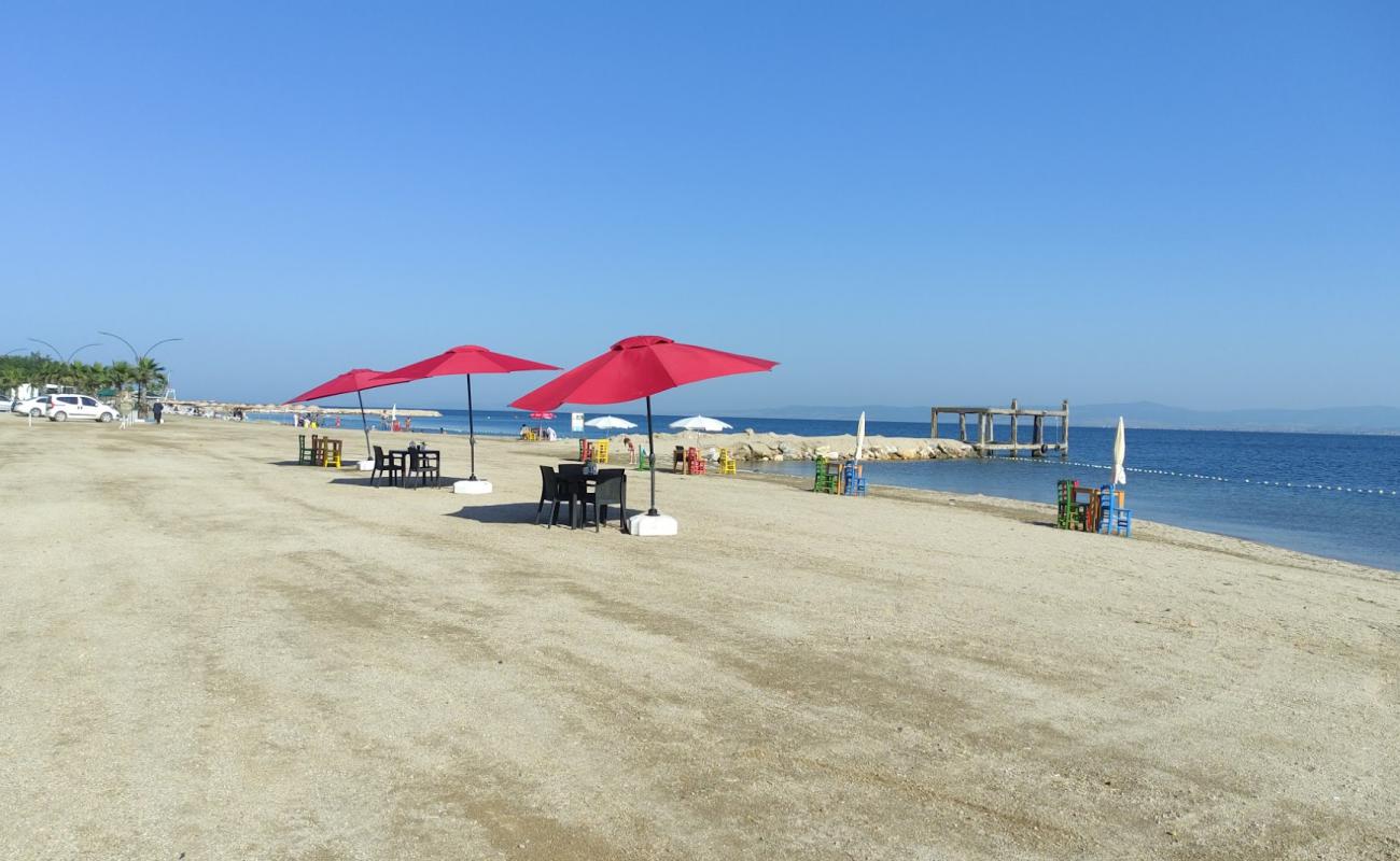 Photo de Karabiga Burun Beach avec sable beige de surface