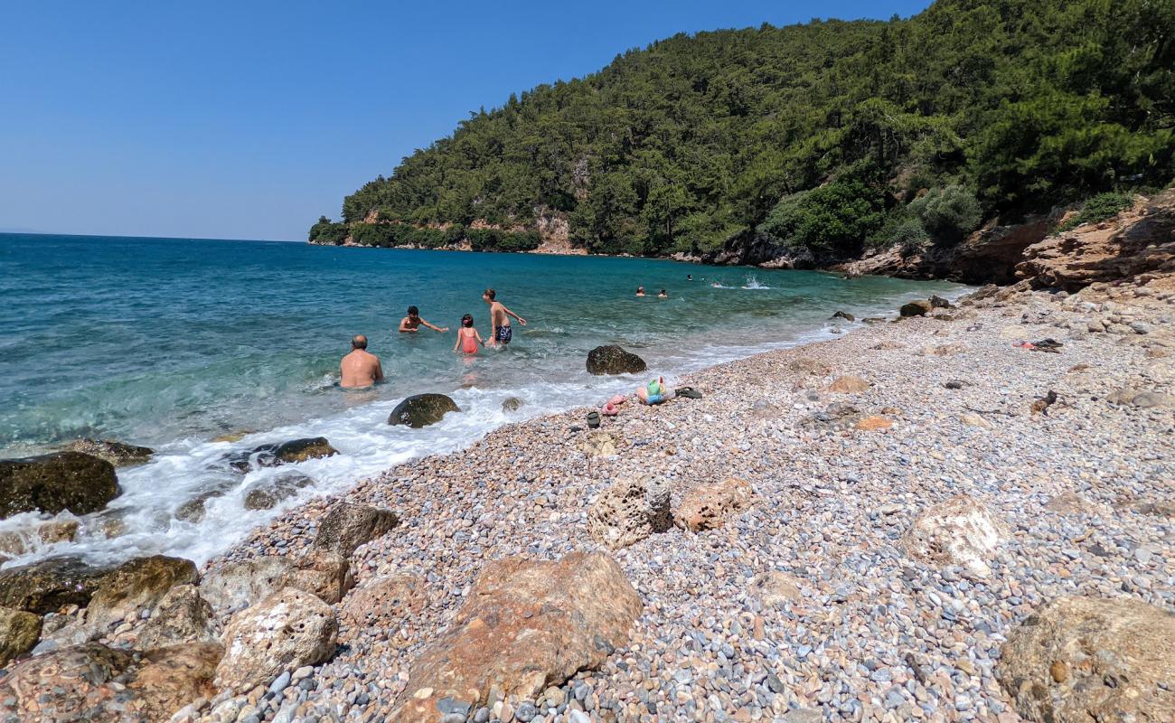 Photo de Akyaka Kampi Beach avec terrain rocheux de surface