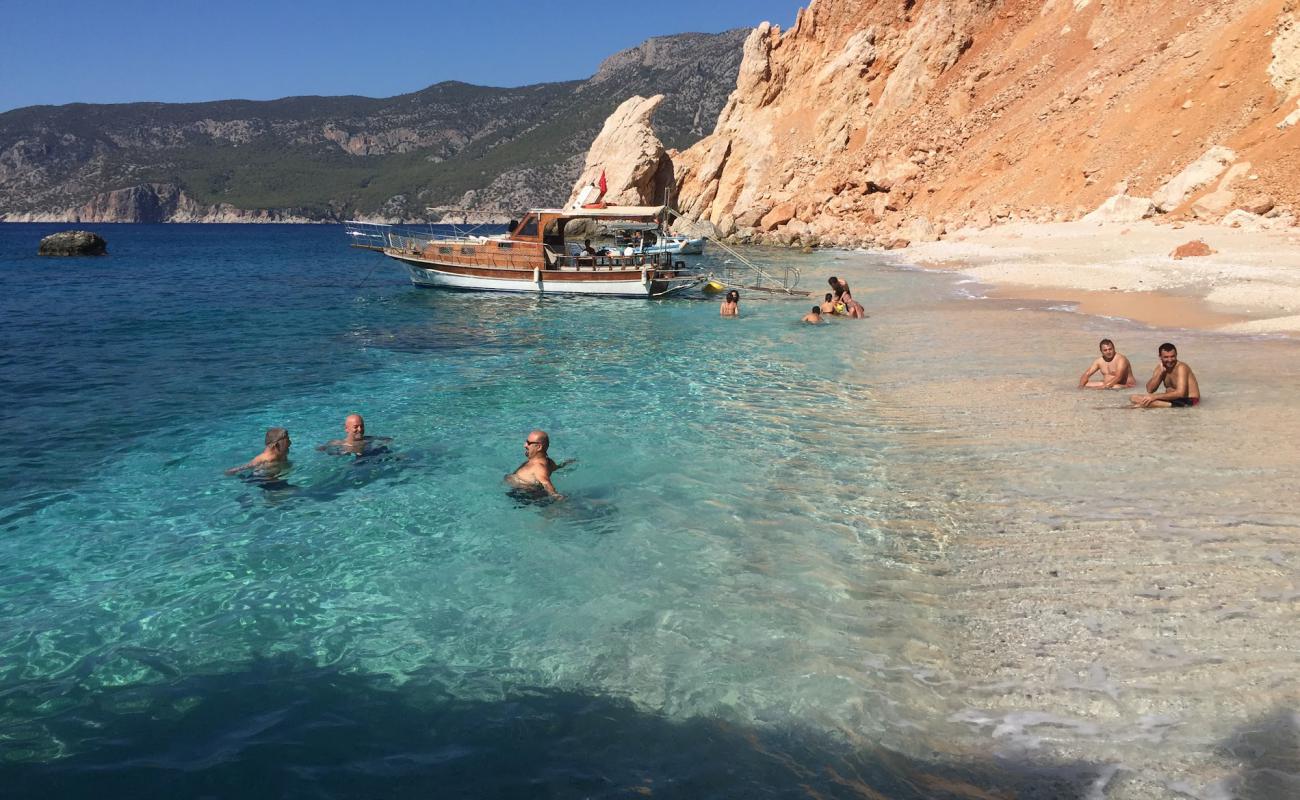 Photo de Suluada Kumsal Beach avec petits galets beige de surface