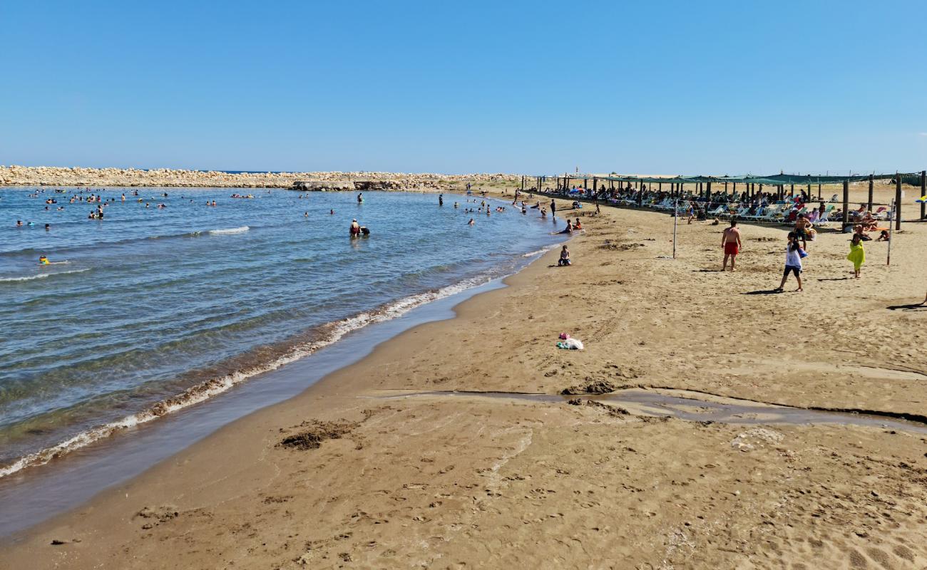 Photo de Erdemli Topraksu Plaji avec sable beige de surface