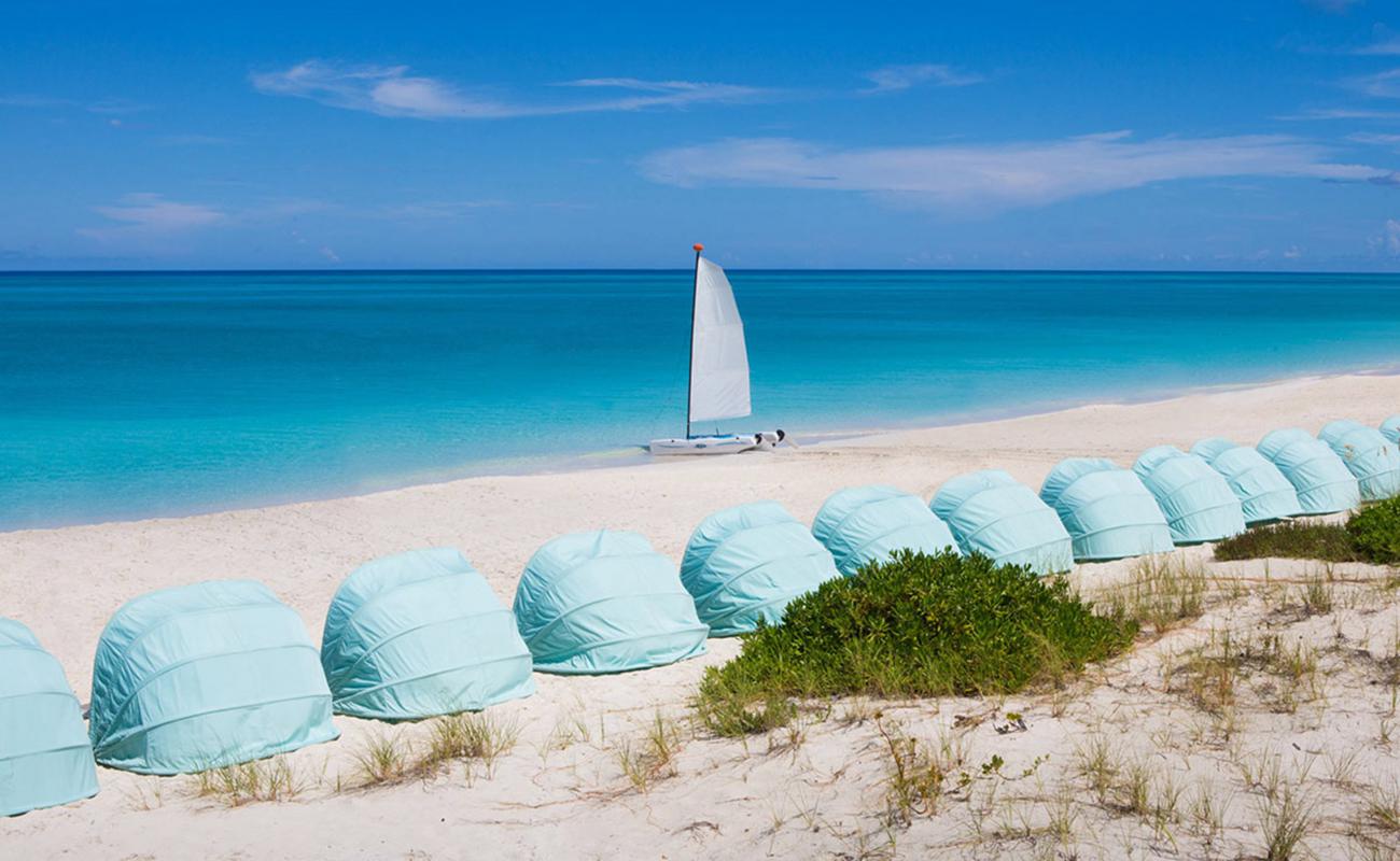 Photo de Plage de Grace Bay II avec sable fin blanc de surface