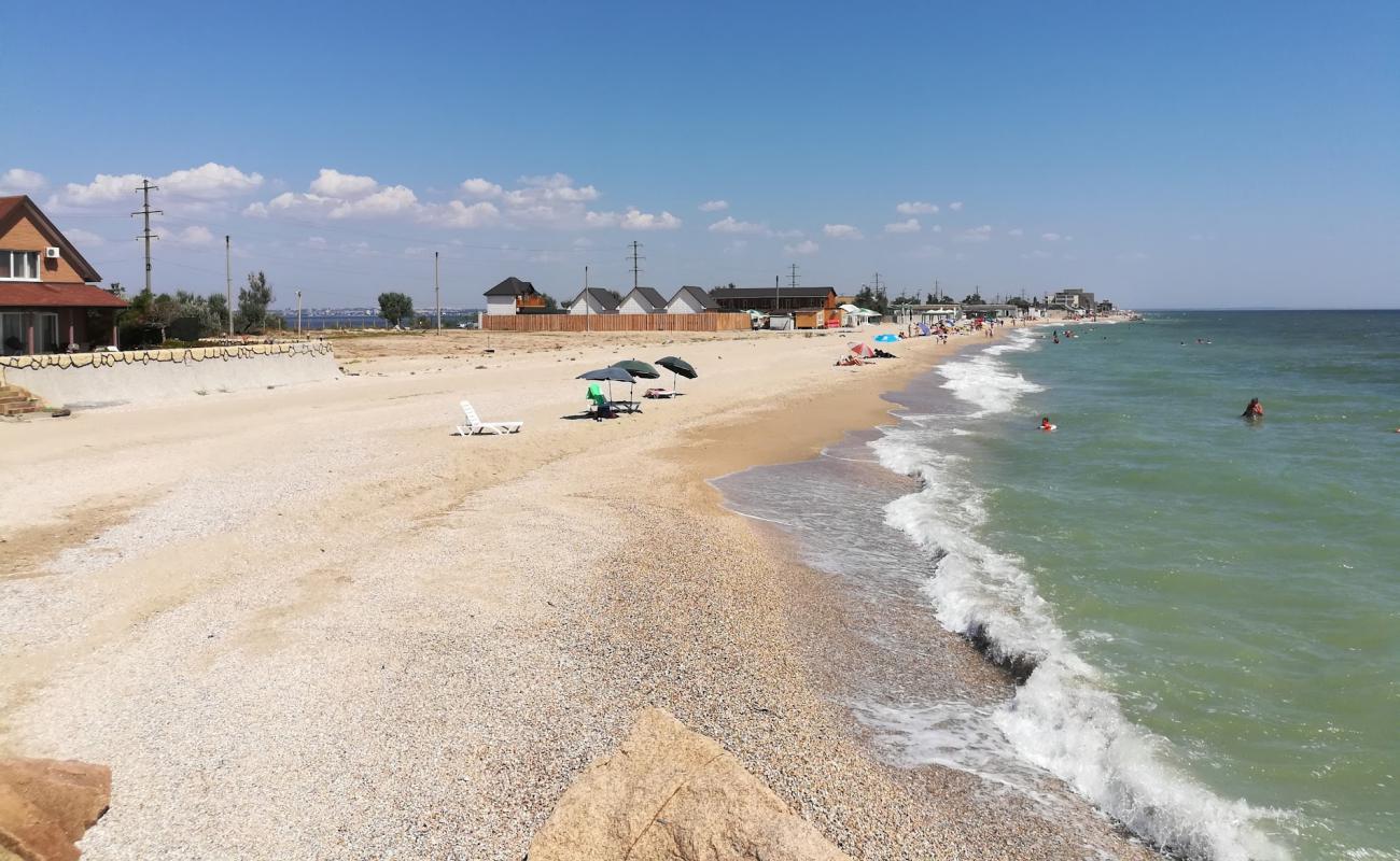 Photo de Solomennyy Plyazh avec sable beige de surface