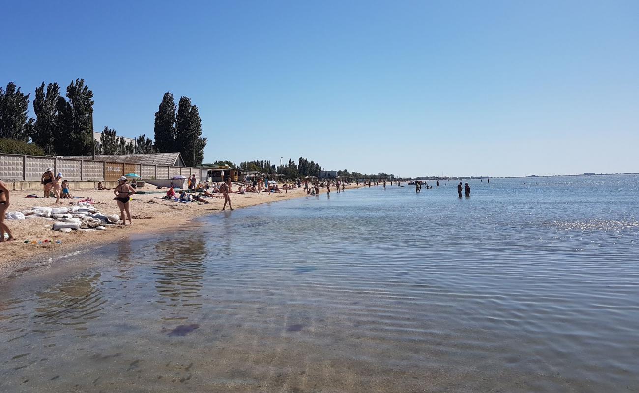 Photo de Plyazh Dzerzhynets avec sable beige de surface