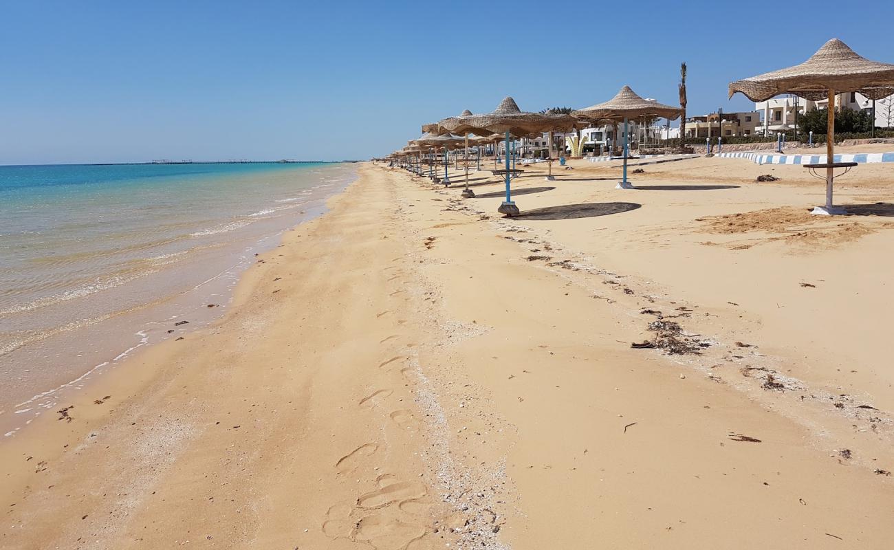 Photo de Golden beach avec sable beige de surface