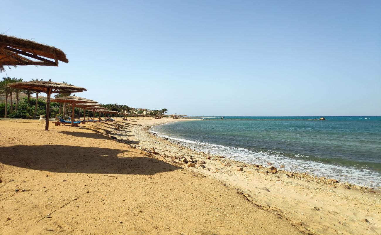 Photo de Laguna Bay avec sable beige & pierres de surface