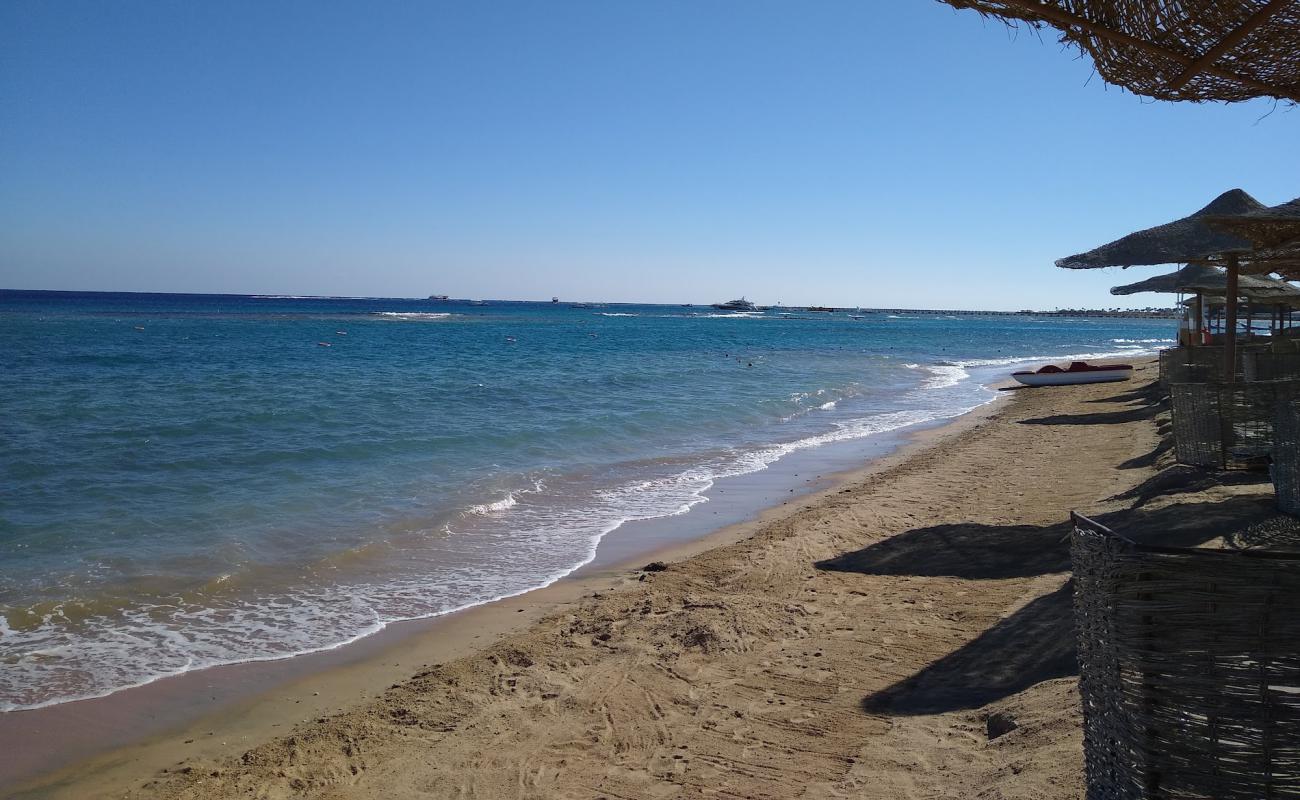 Photo de Tia Heights Makadi Bay avec sable lumineux de surface