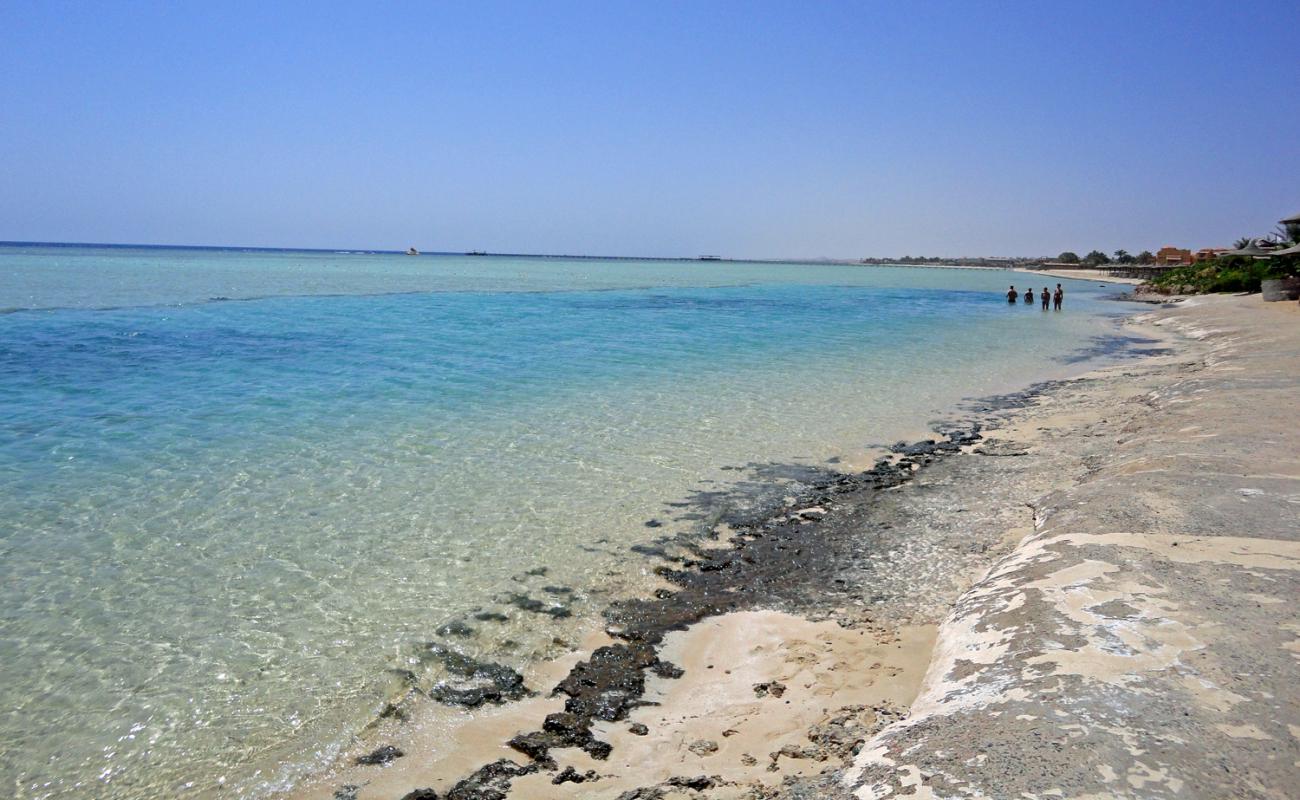 Photo de Blue Reef Resort avec sable lumineux de surface