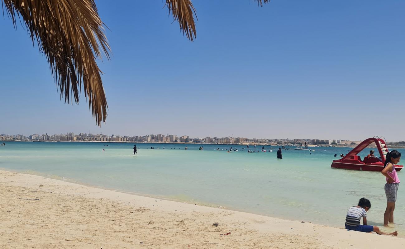 Photo de San Giovanni Cleopatra Beach avec sable lumineux de surface