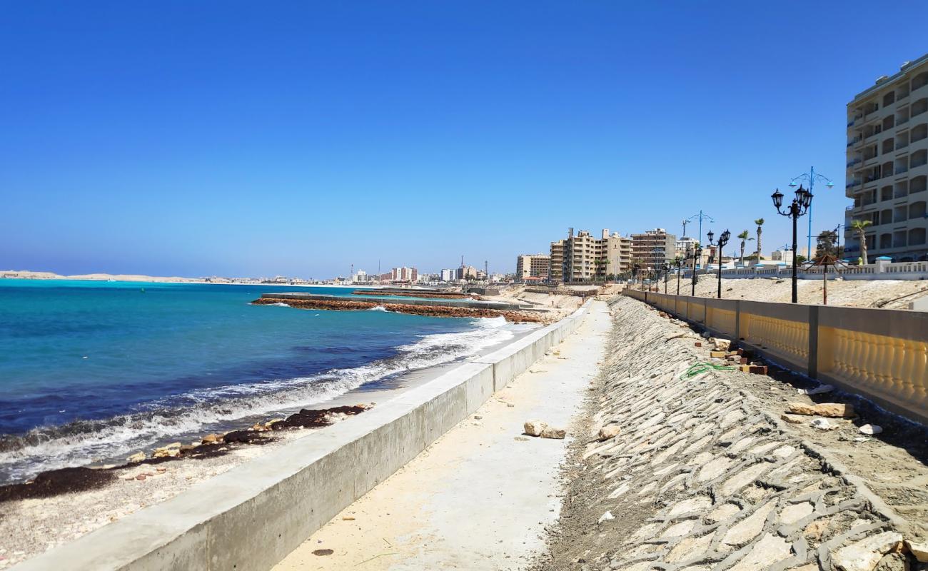 Photo de Al Awam Beach avec sable lumineux de surface