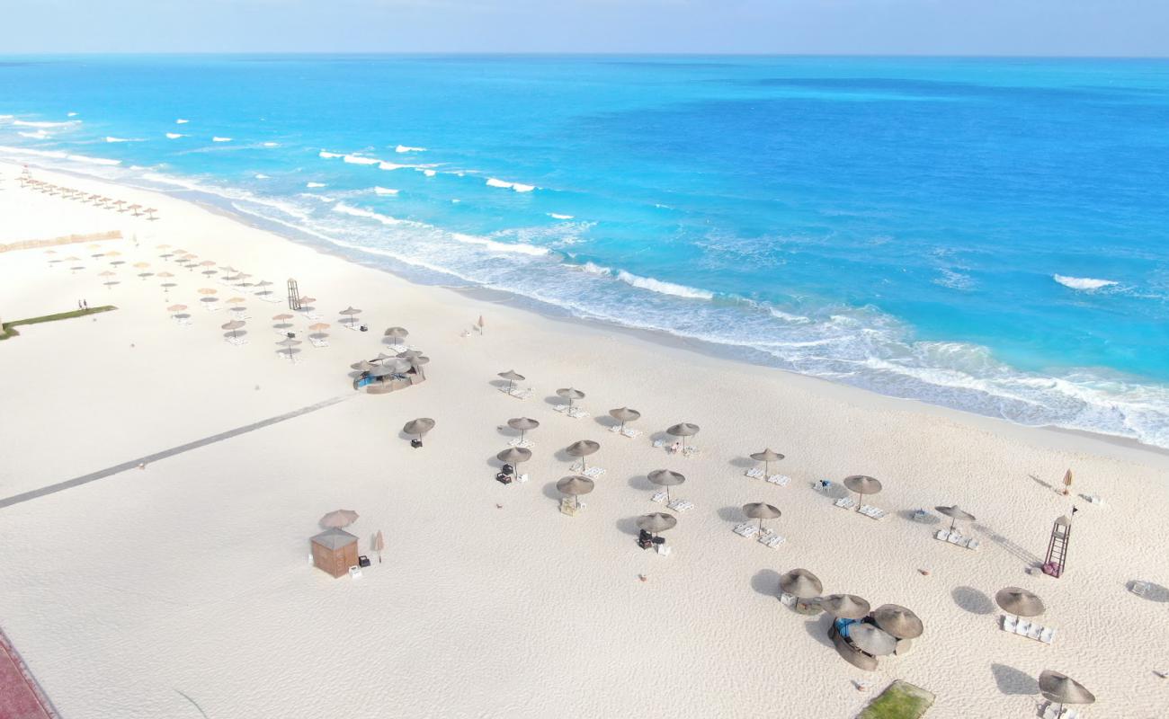 Photo de Retal view Beach avec sable fin blanc de surface