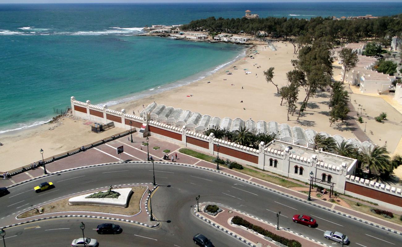 Photo de Montazah Aida Beach avec sable fin et lumineux de surface