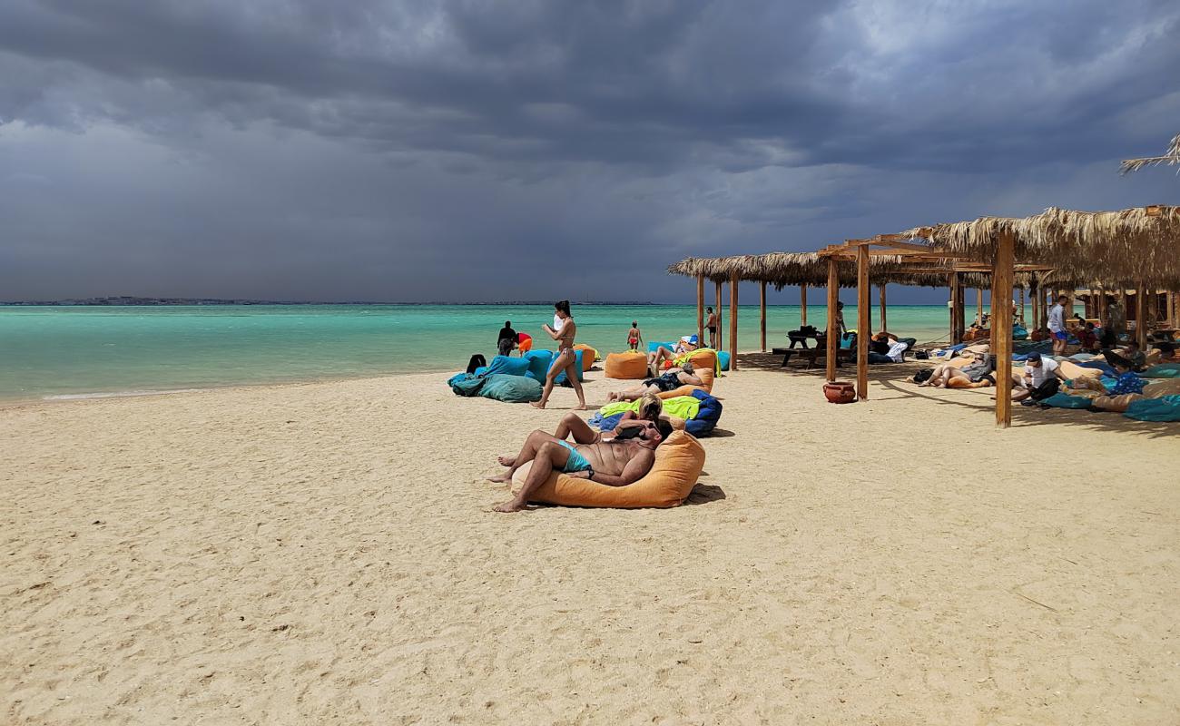 Photo de Orange Bay avec sable lumineux de surface