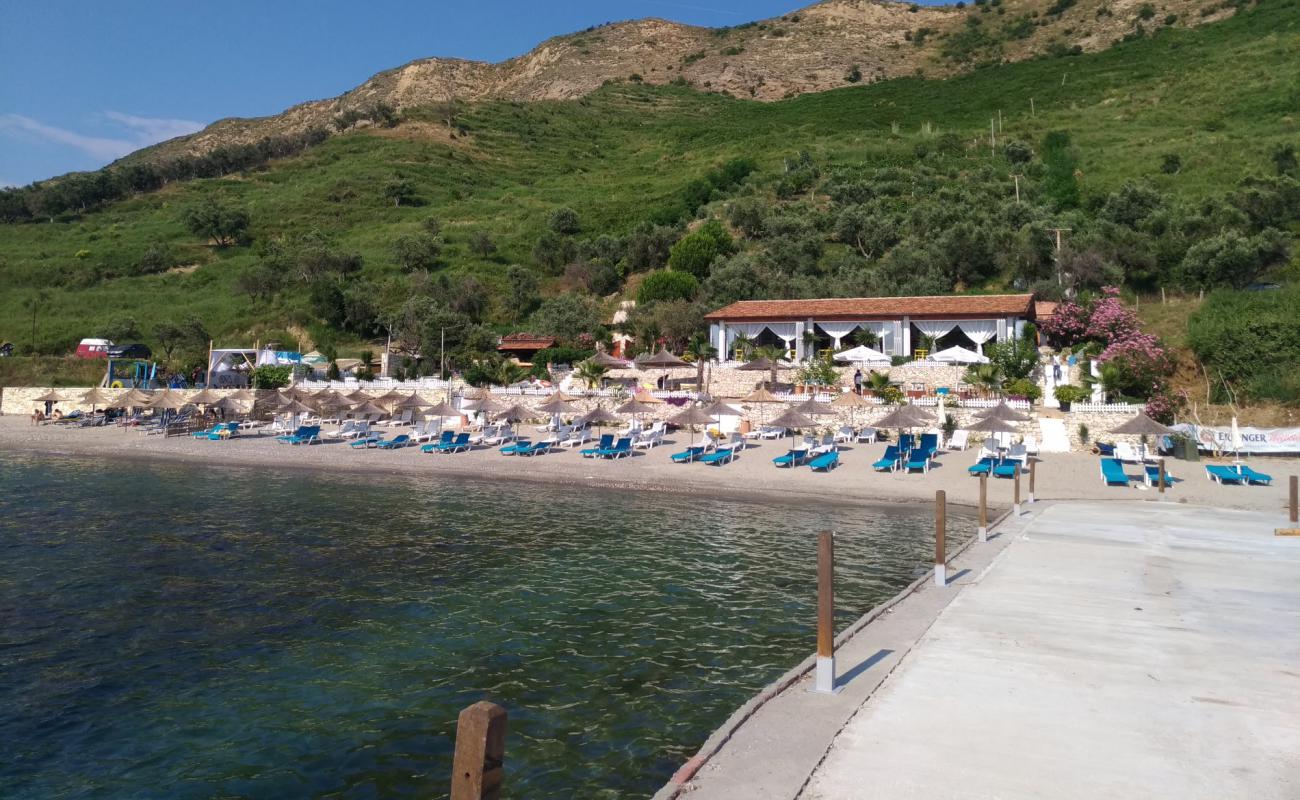 Photo de Durres Beach avec sable clair avec caillou de surface