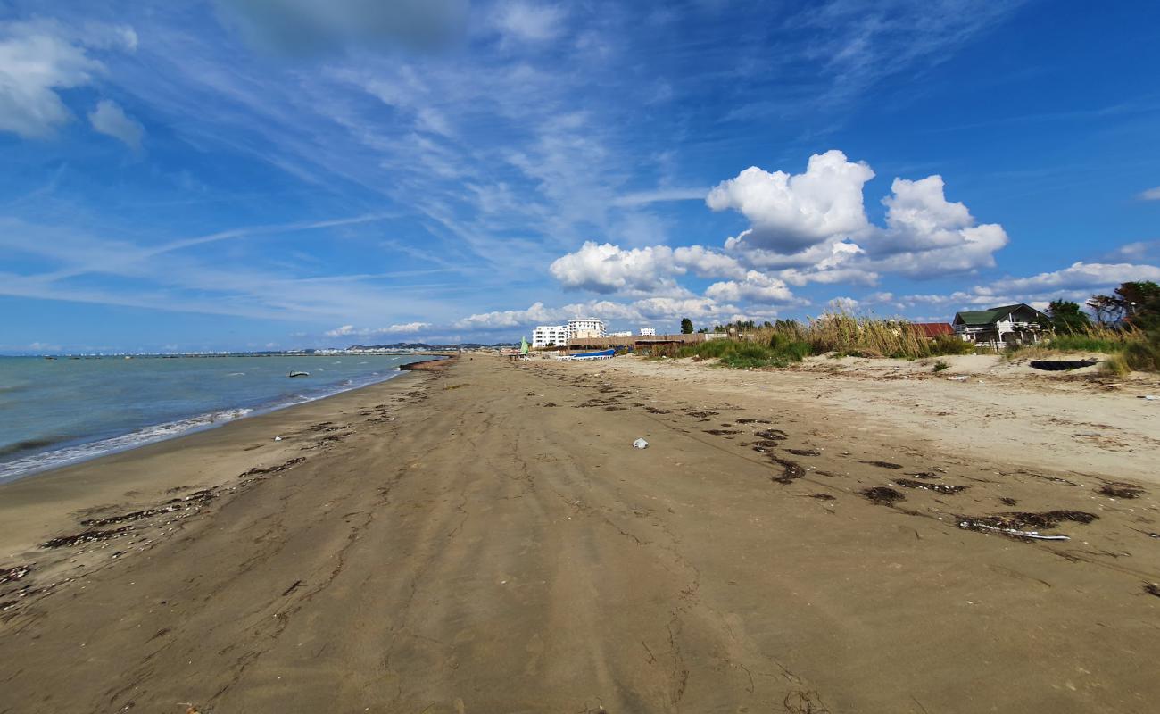 Photo de Golemit II beach avec sable beige de surface
