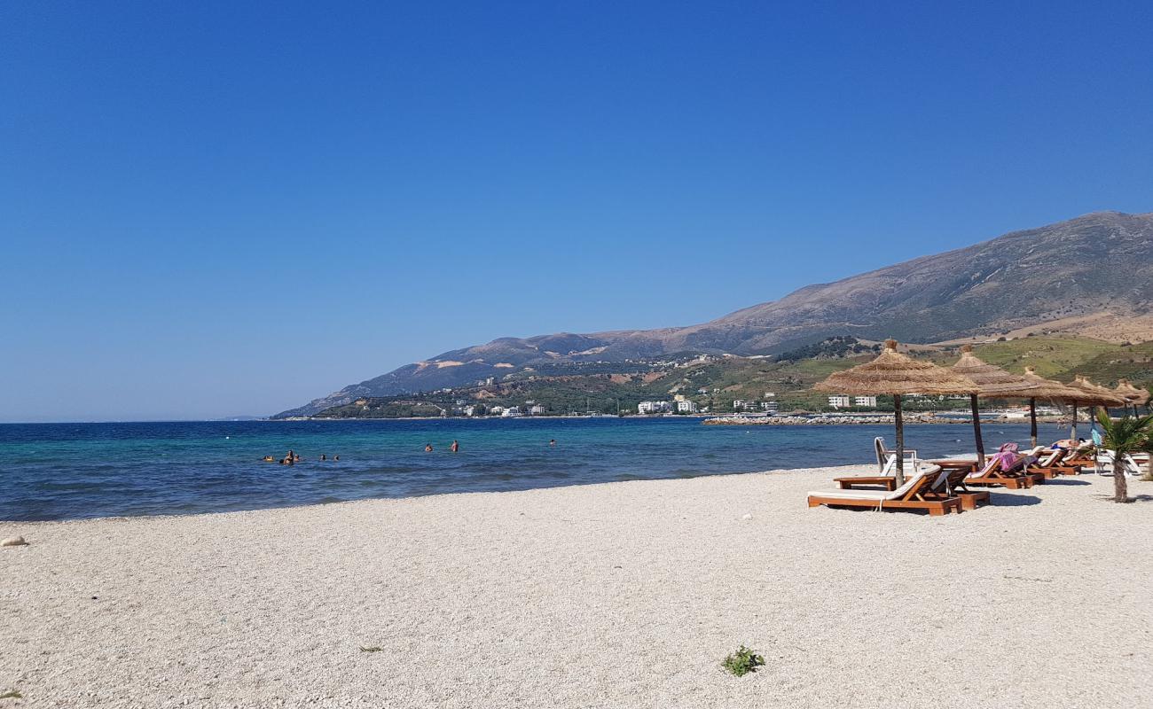 Photo de Baro beach avec sable clair avec caillou de surface