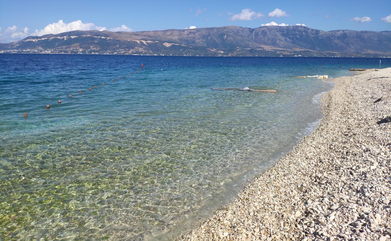 Photo de Zhanpovel Bay avec caillou clair de surface