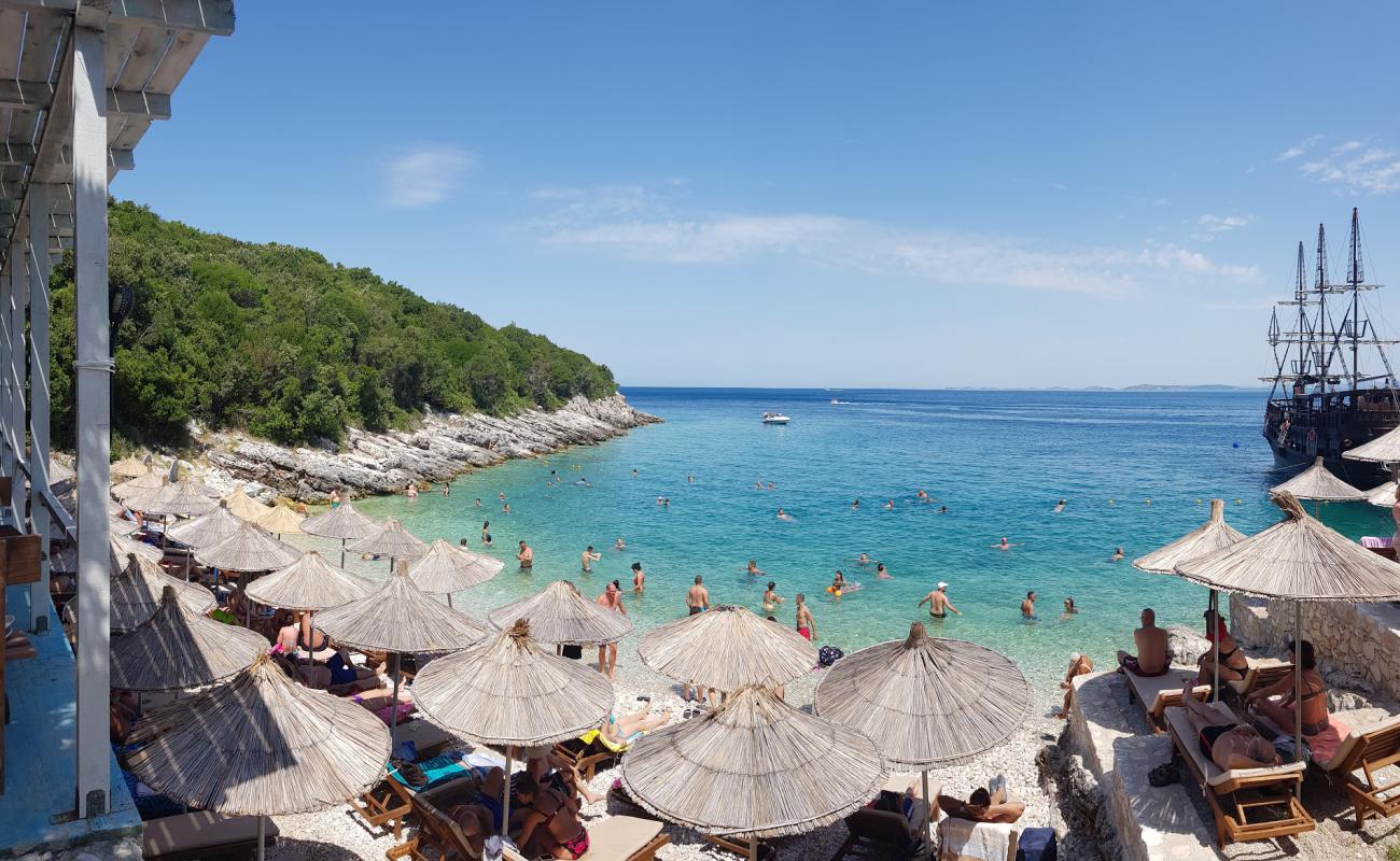 Photo de Karaburun beach avec caillou clair de surface