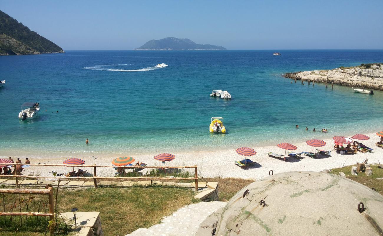 Photo de Plage de Karaburun III avec caillou blanc de surface