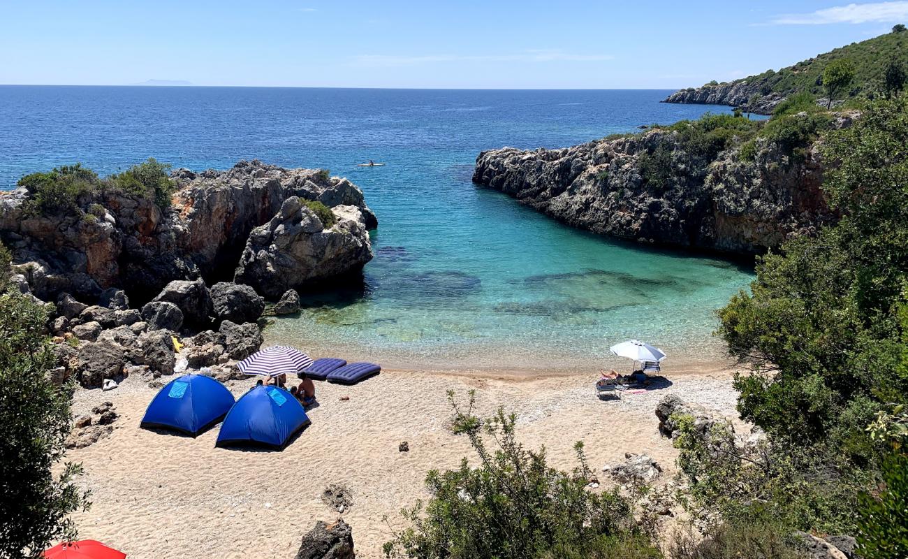 Photo de Akuarium II beach avec caillou fin clair de surface