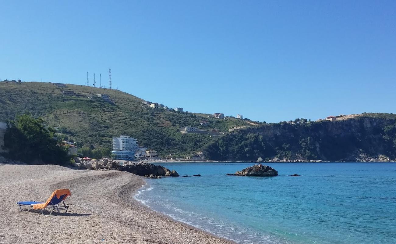 Photo de Prinos beach avec caillou clair de surface