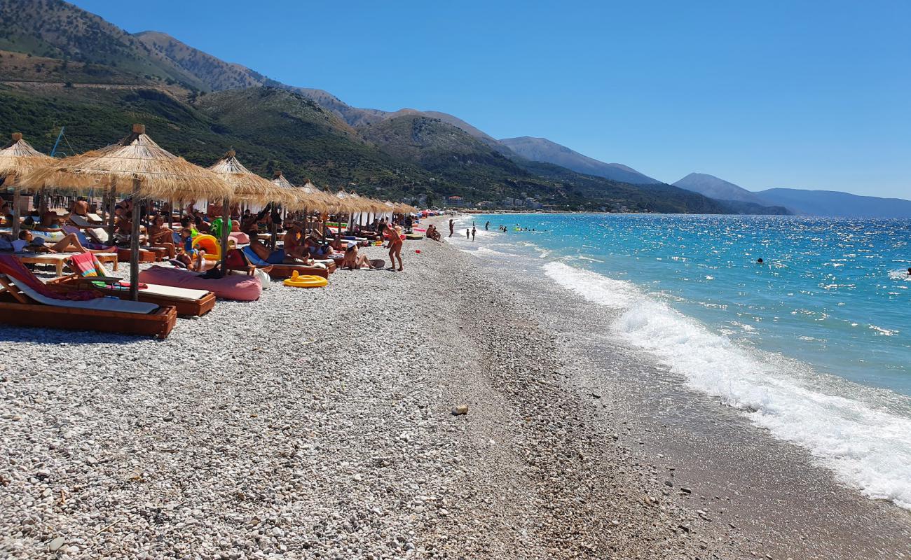 Photo de Plage de Borsh avec caillou clair de surface