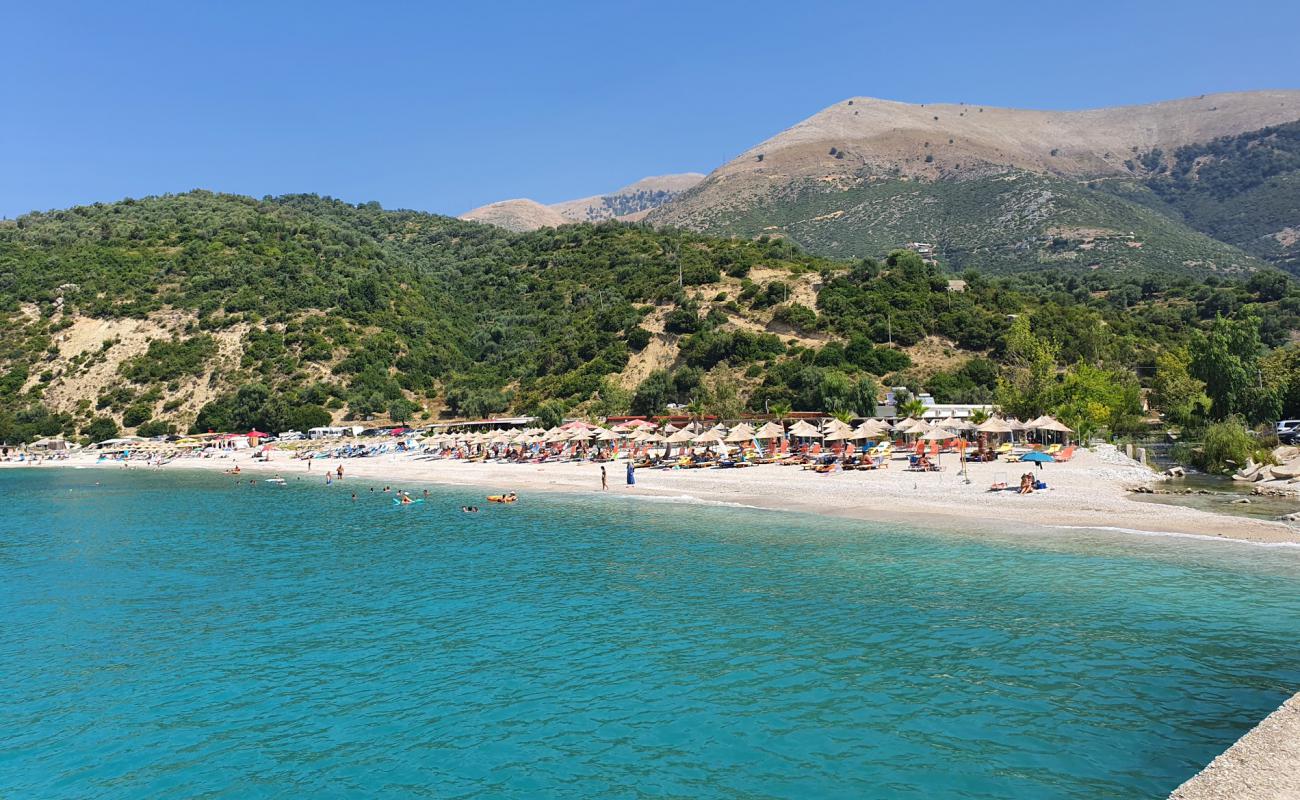 Photo de Plage de Bunec avec caillou fin clair de surface