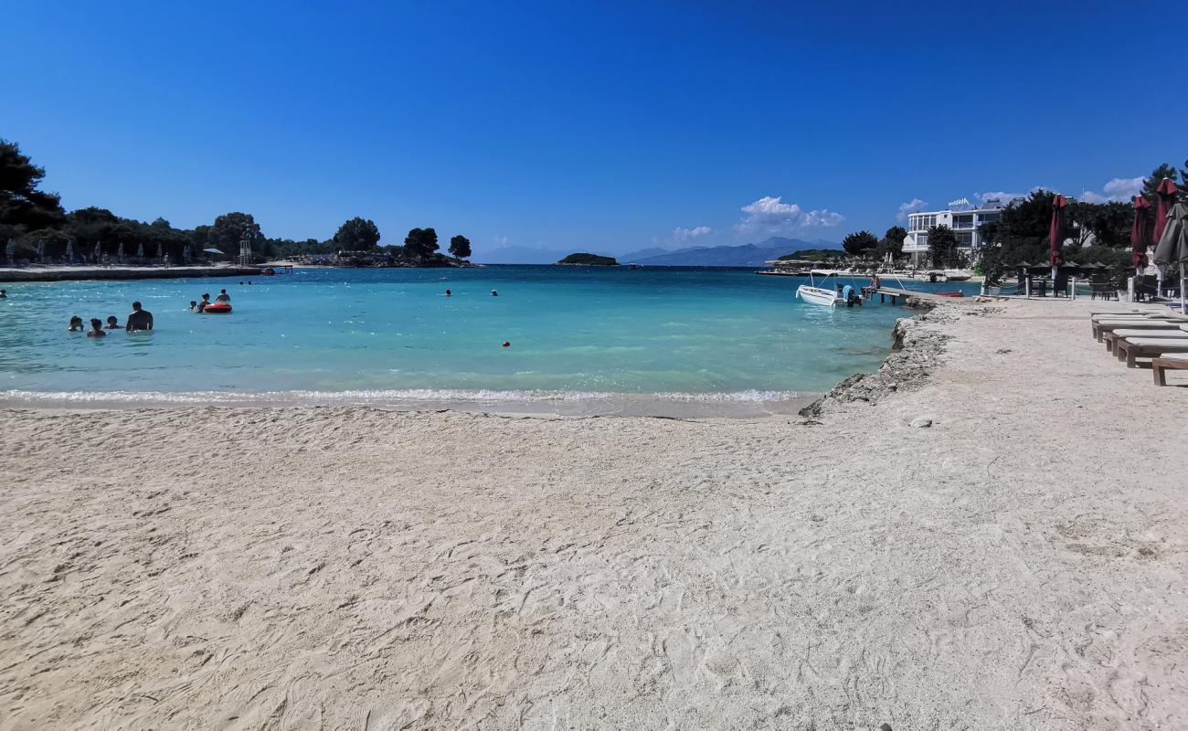 Photo de Plazhi Paradise avec sable lumineux de surface