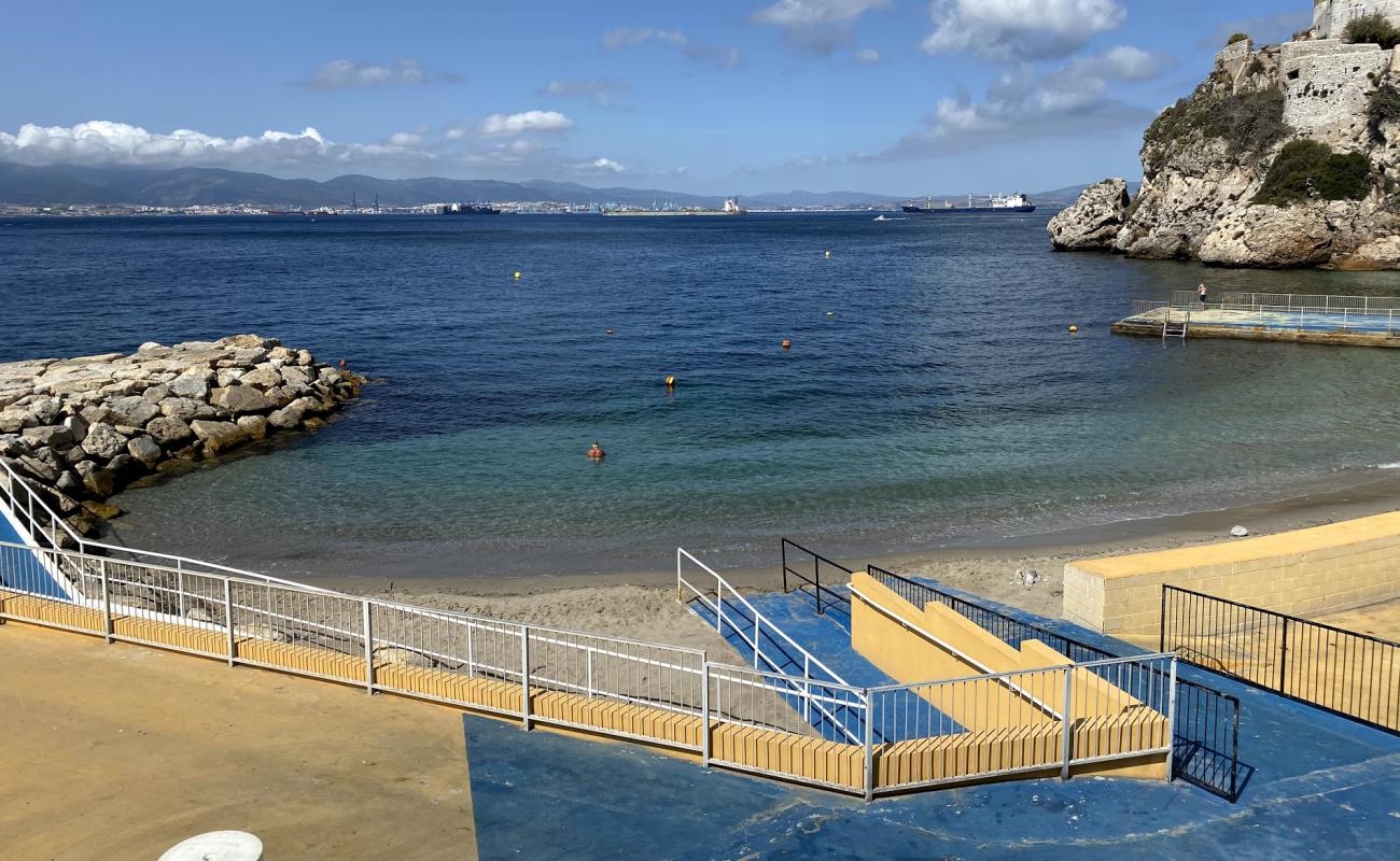 Photo de Camp Bay Beach, Gibraltar avec galets gris de surface