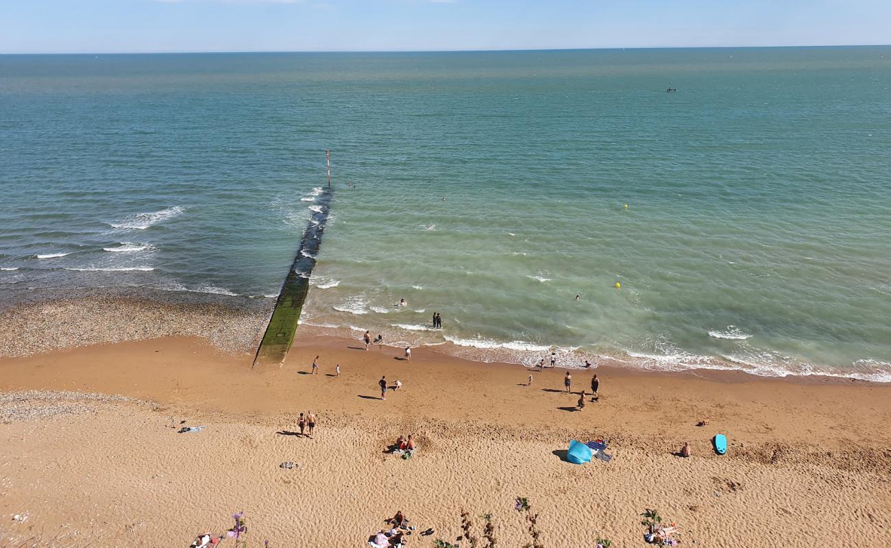 Photo de Ramsgate beach West avec sable brun de surface