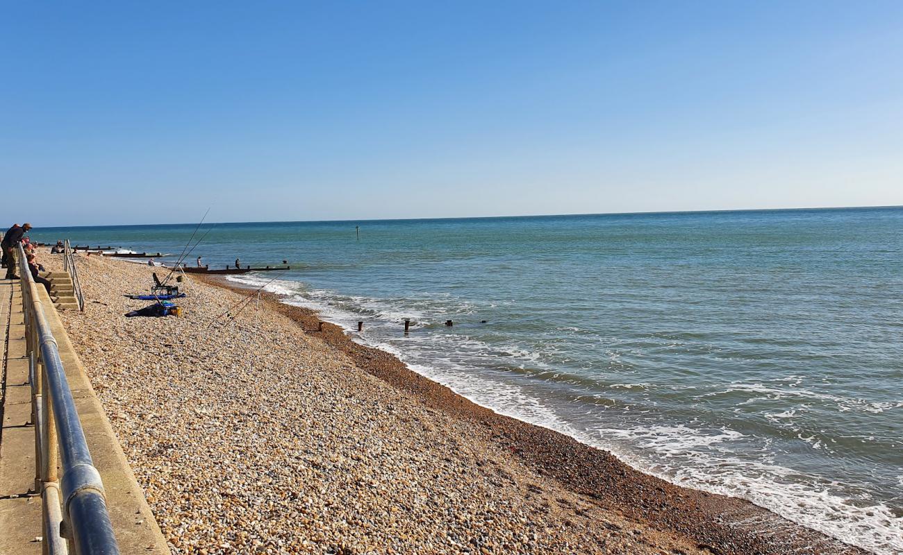 Photo de Selsey beach avec galets beige de surface