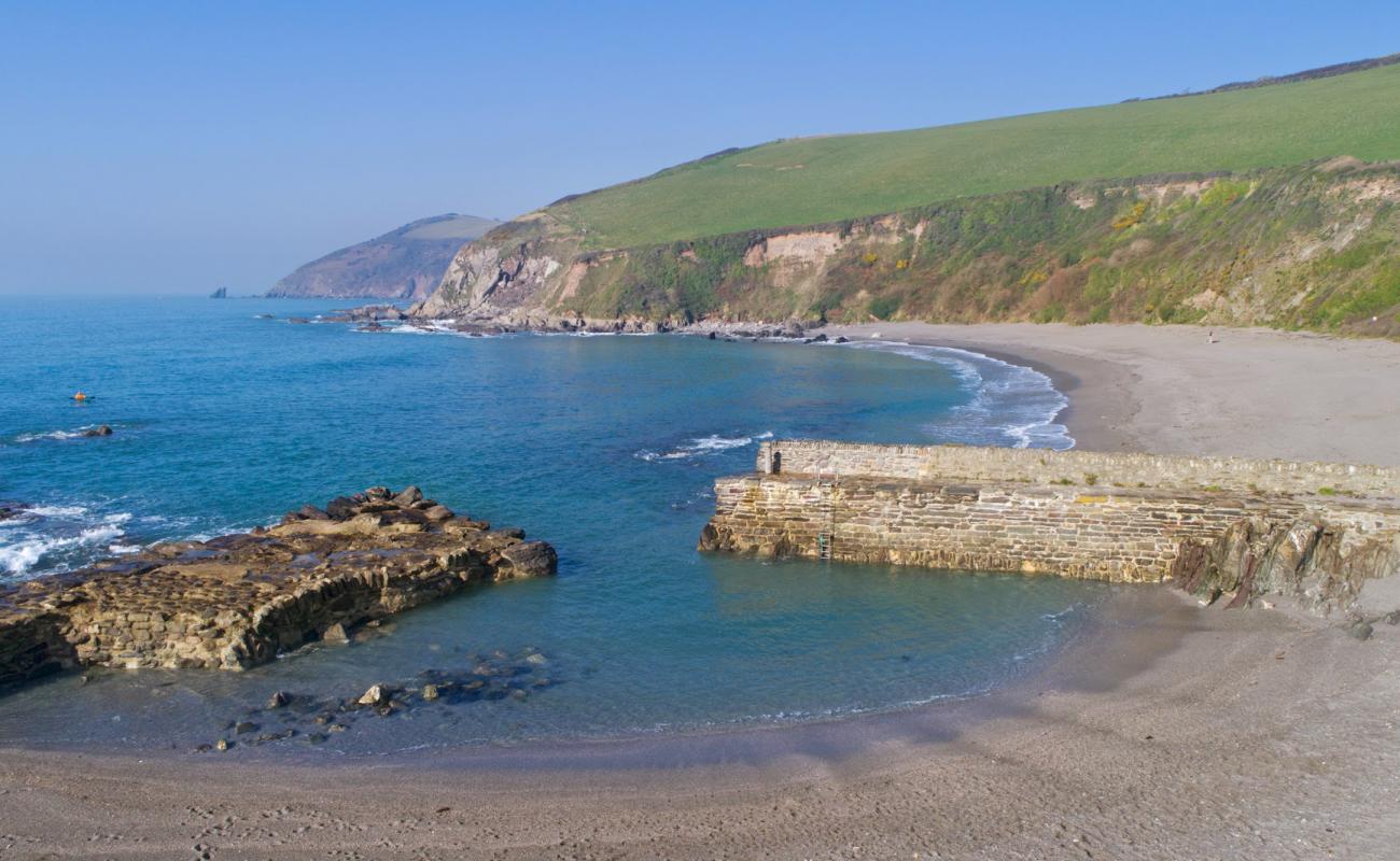 Photo de Sea Breeze avec sable gris de surface