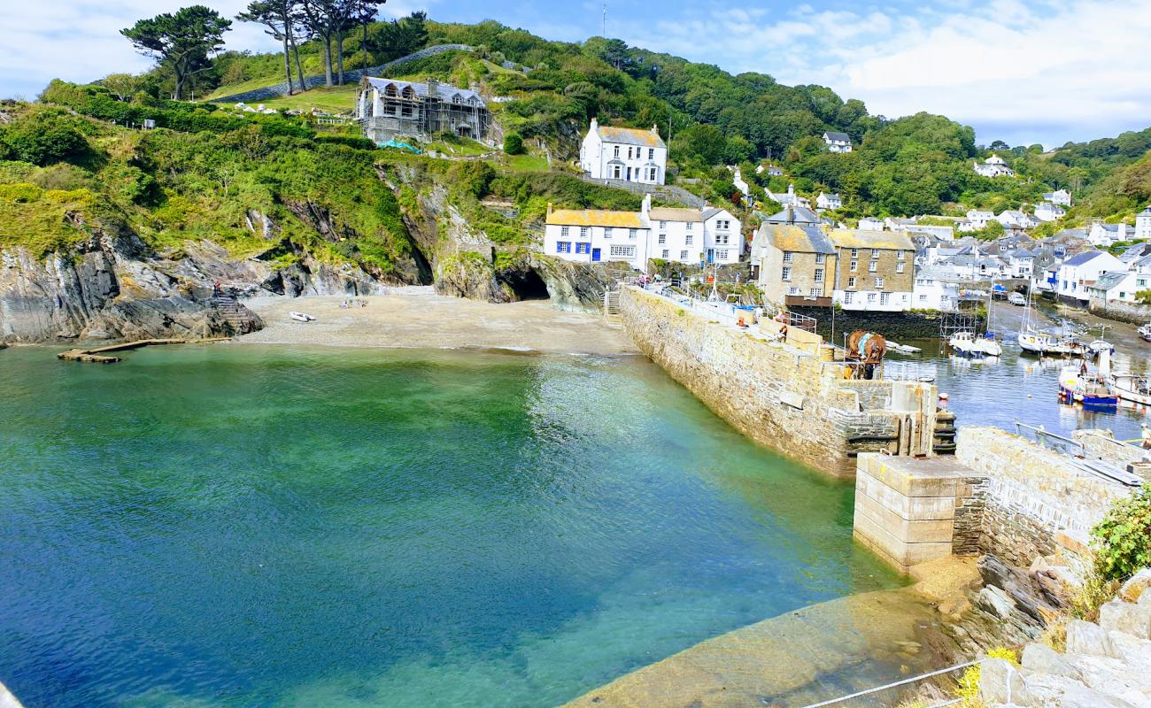 Photo de Plage de Polperro avec sable lumineux de surface