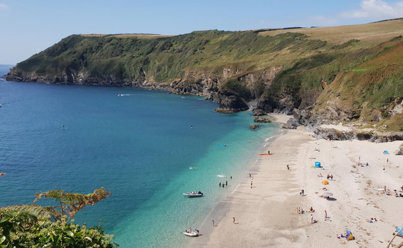 Photo de Lantic Bay avec caillou fin clair de surface