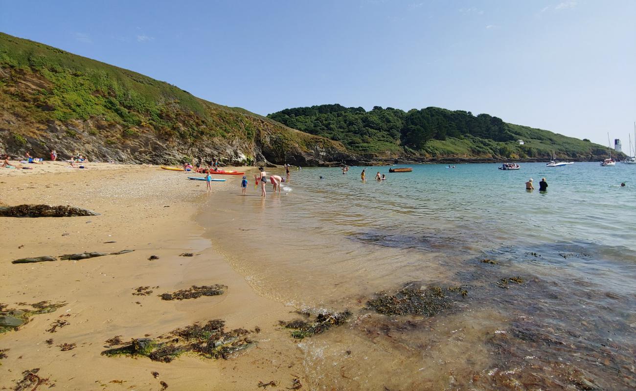 Photo de Molunan beach avec sable lumineux de surface