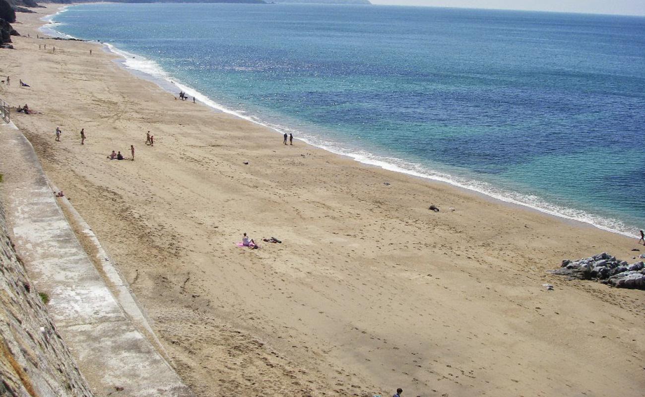 Photo de Plage de Porthleven avec sable lumineux de surface