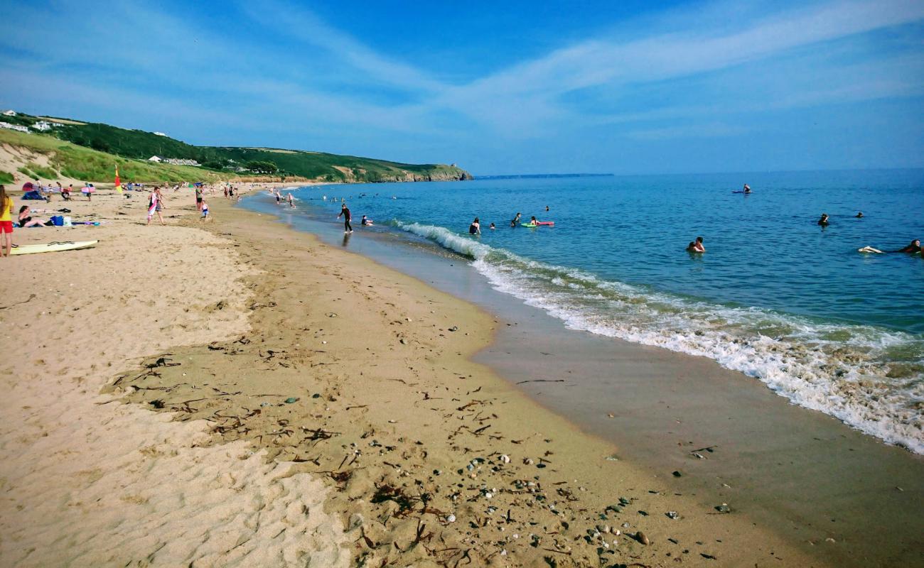 Photo de Praa Sands beach avec sable lumineux de surface