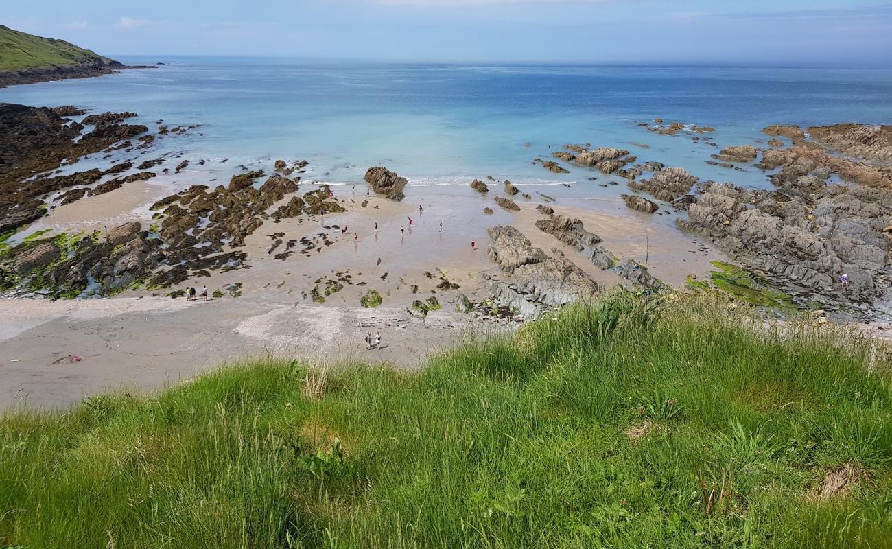 Photo de Rockham beach avec sable brillant et rochers de surface