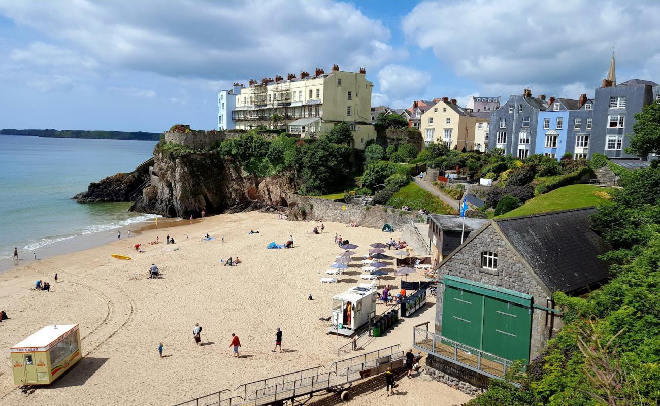 Photo de Tenby south beach avec sable fin et lumineux de surface